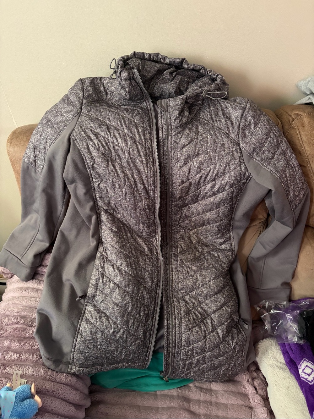 Women's Quilted Hooded Puffer Jacket in Gray